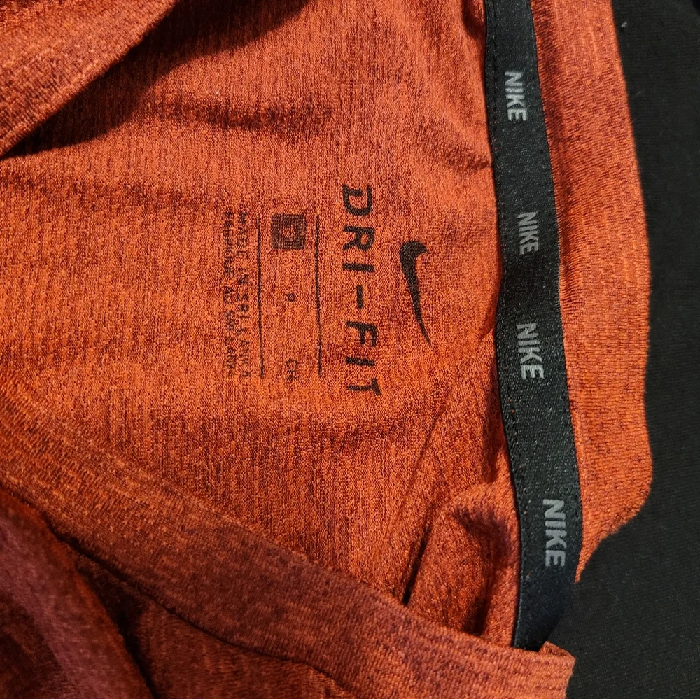 Men's athletic Nike Dry-Fit T-shirt - Picture 3 of 4